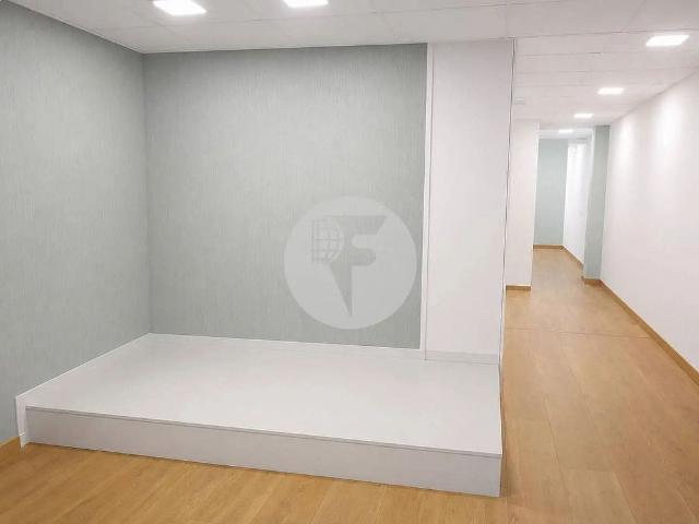 Local comercial en alquiler en paseo De Fabra i Puig, Barcelona, de 167 m² por 2.400