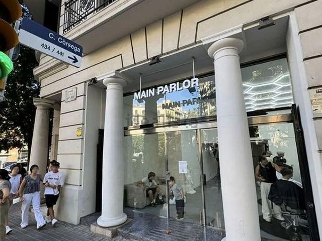 Local comercial en alquiler en paseo De Sant Joan, Barcelona, de 135 m² 4 habitaciones por 2.200