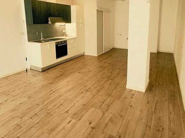 Local comercial en alquiler en paseo De Valldaura, Barcelona, de 35 m² 1 habitación por 799