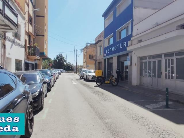 LOCAL COMERCIAL EN ALQUILER EN PINEDA DE MAR