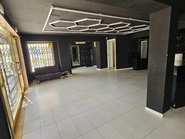 Local comercial en Alquiler en Platja de Llevant