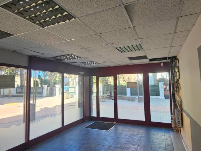 Local comercial en Alquiler en Platja de Ponent