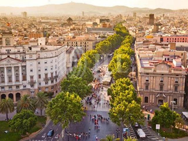 Local comercial en alquiler en plaza De Catalunya, Barcelona, de 1.393 m² por 65.053