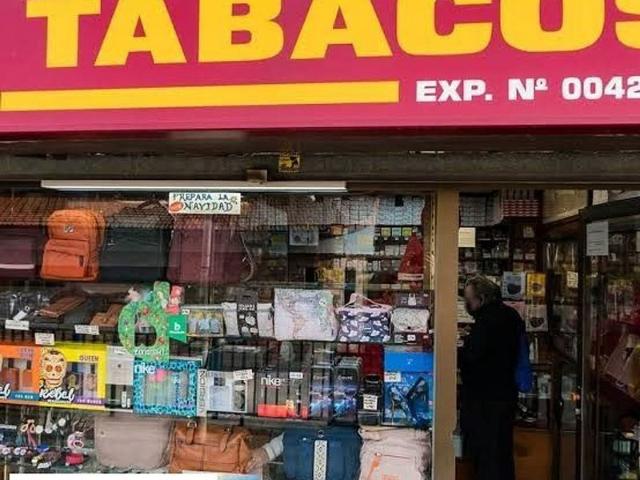 Local comercial en alquiler en plaza De la Pubilla Cases, Hospitalet de Llobregat, L´, de 40 m² 3 habitaciones por 650