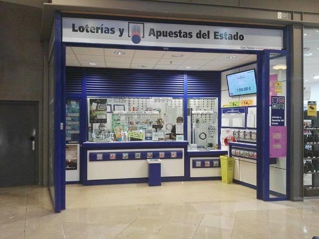 Local comercial en alquiler en plaza De la Vila, Badalona, de 30 m² 2 habitaciones por 1.100