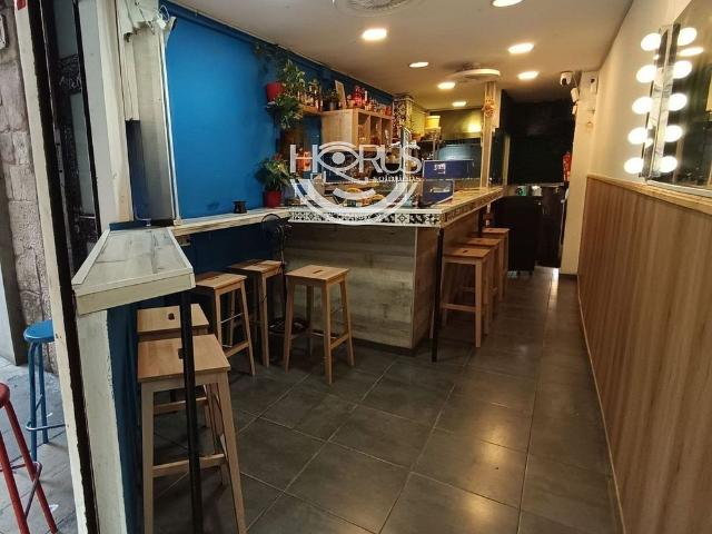 Local comercial en alquiler en plaza De Sant Agustí Vell, Barcelona, de 51 m² 2 habitaciones por 1.445