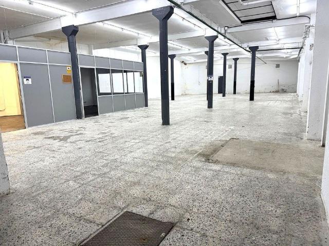 Local comercial en alquiler en plaza De Sant Pere, Barcelona, de 410 m² 2 habitaciones por 3.900