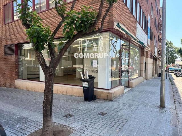 Local comercial en alquiler en plaza De Roma Piera, Premià de Mar, de 86 m² 3 habitaciones por 1.750