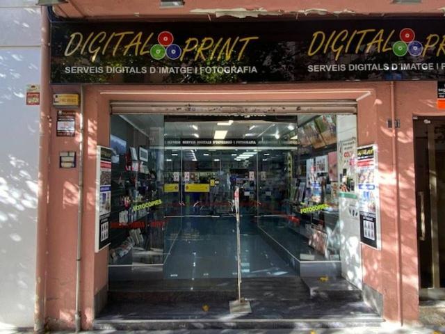 Local comercial en alquiler en plaza Lluís Perpinyà, Granollers, de 85 m² por 2.600