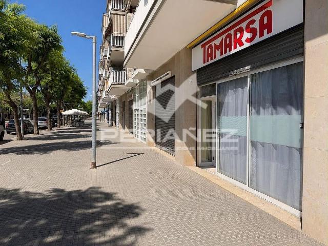 Local comercial en alquiler en Prat de Llobregat, El, de 105 m² por 990