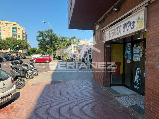 Local comercial en alquiler en Prat de Llobregat, El, de 70 m² por 750