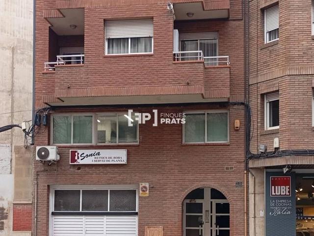 Local comercial en Alquiler en Príncep de Viana Clot Xalets Humbert Torres