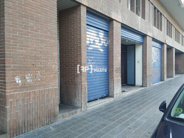 Local comercial en Alquiler en Príncep de Viana Clot Xalets Humbert Torres