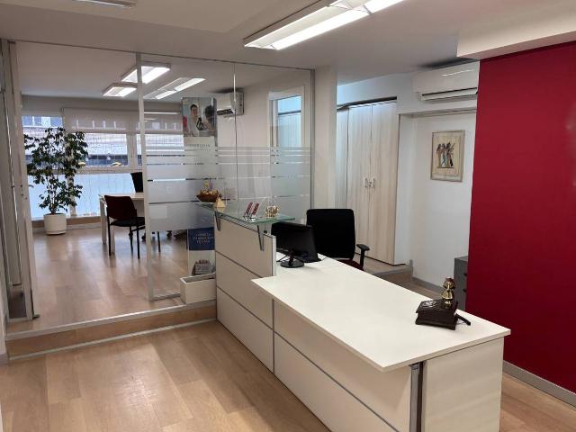 Local comercial en Alquiler en Príncep de Viana Clot Xalets Humbert Torres