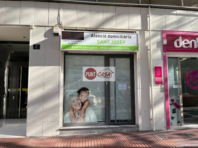 Local comercial en Alquiler en Príncep de Viana Clot Xalets Humbert Torres