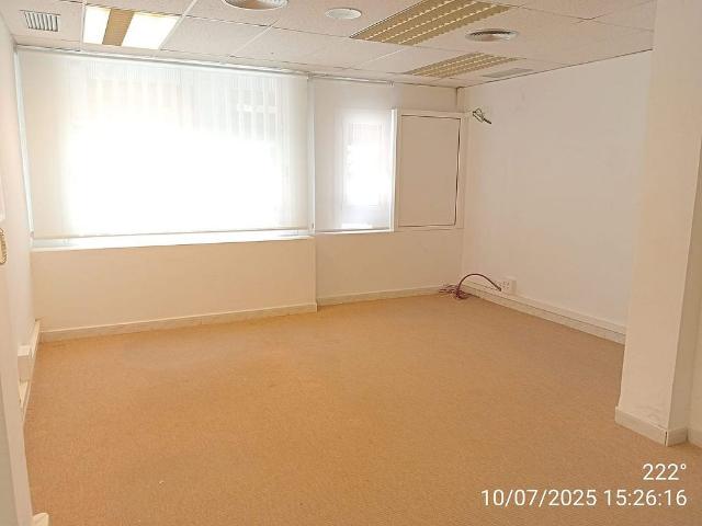 Local comercial en alquiler en ronda Del General Mitre, Barcelona, de 55 m² 3 habitaciones por 750
