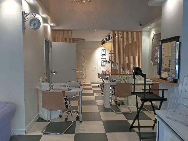 Local comercial en alquiler en ronda Del General Mitre, Barcelona, de 70 m² 1 habitación por 1.300