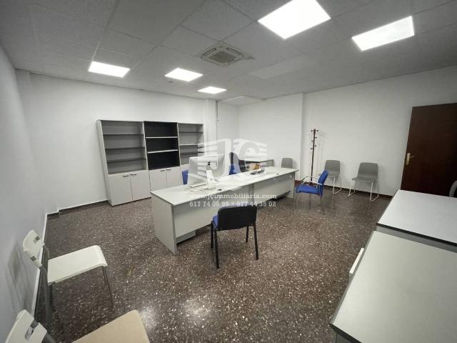 Local comercial en Alquiler en Roquetes