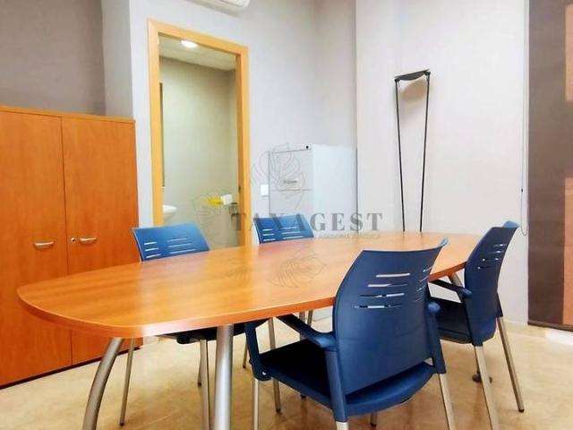 Local comercial en Alquiler en Roquetes