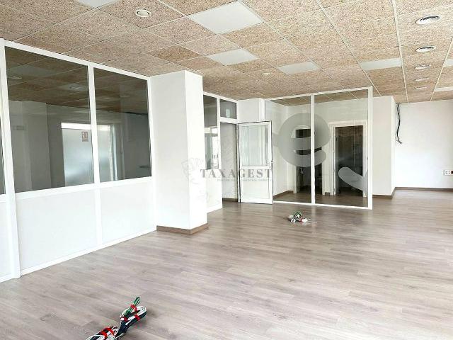 Local comercial en Alquiler en Roquetes