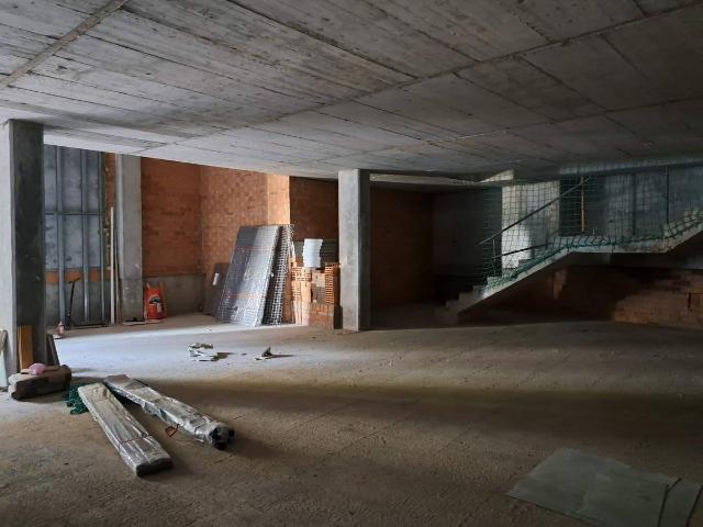 Local comercial en Alquiler en Roses Castellbell