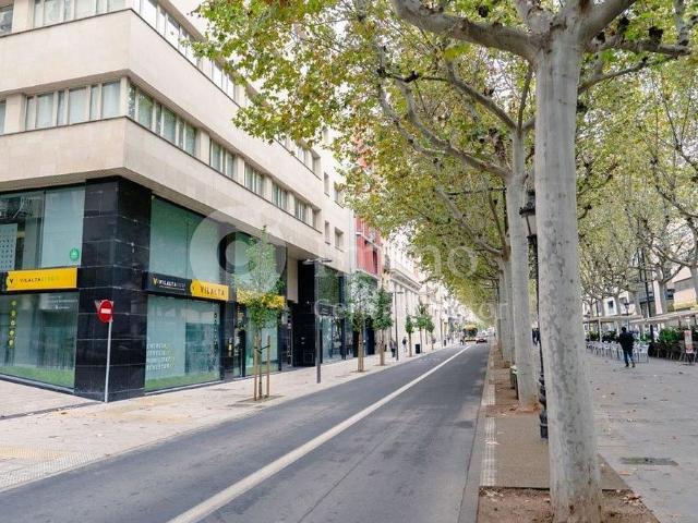 Local comercial en alquiler en rambla De Ferran, Lleida, de 301 m² 1 habitación por 2.000