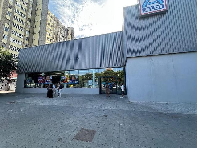 Local comercial en alquiler en rambla De la Marina, Hospitalet de Llobregat, L´, de 659 m² por 3.000