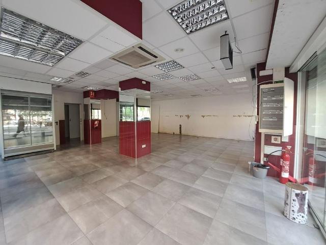 Local comercial en alquiler en rambla De Prim, Barcelona, de 91 m² por 1.200