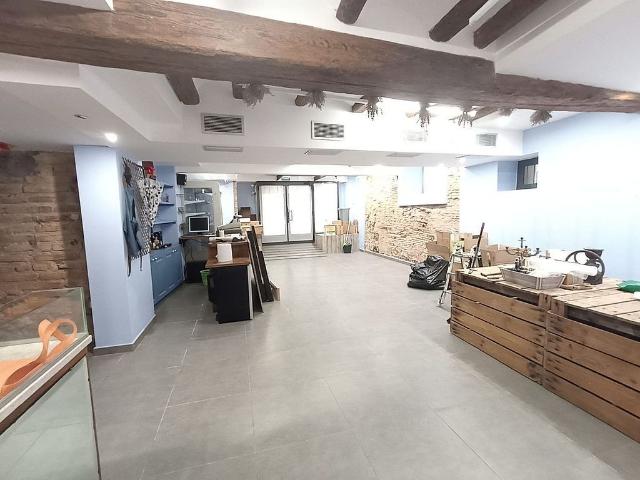 Local comercial en alquiler en Reus, de 90 m² 2 habitaciones por 700