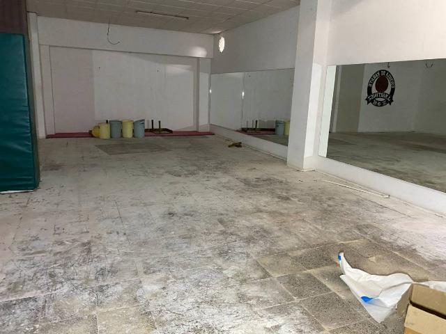 Local comercial en Alquiler en Riu Sud
