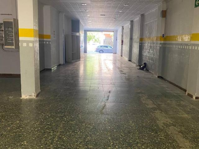Local comercial en Alquiler en Riu Sud
