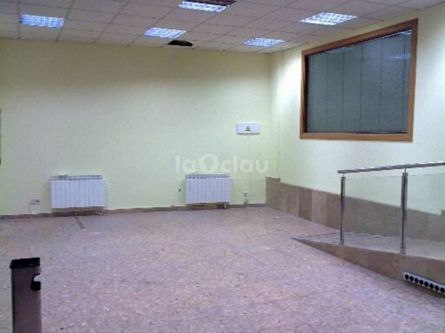Local comercial en Alquiler en Tona