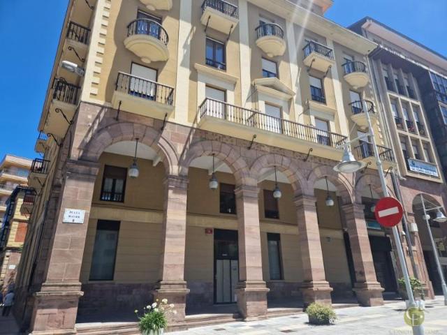 Local comercial en alquiler en Torrelavega, Centro