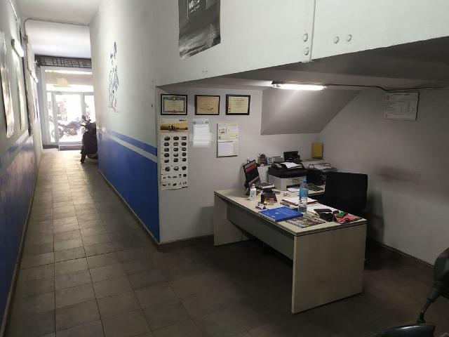 Local comercial en alquiler en Barcelona, de 75 m² 1 habitación por 830