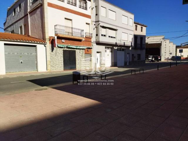 Local comercial en Alquiler en Tivenys