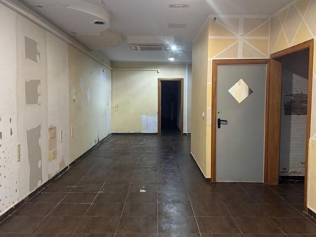 Local comercial en alquiler en travesía De Gràcia, Barcelona, de 119 m² por 1.200