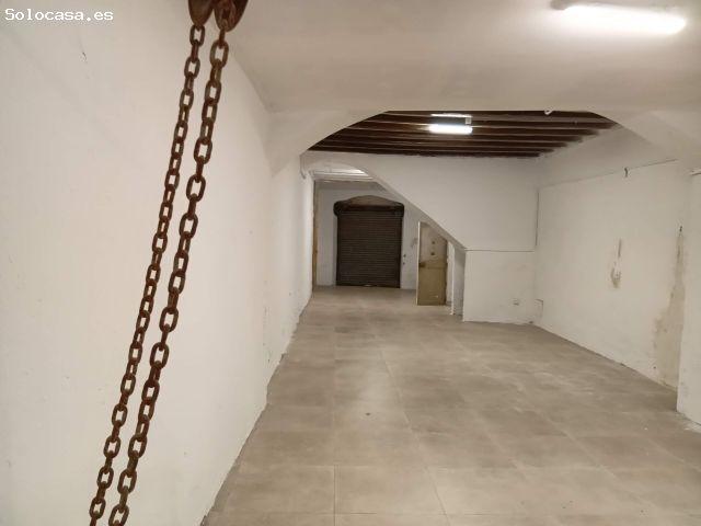 Local comercial en alquiler en ubicación privilegiada junto a la Rambla de Vilanova i la Geltrú