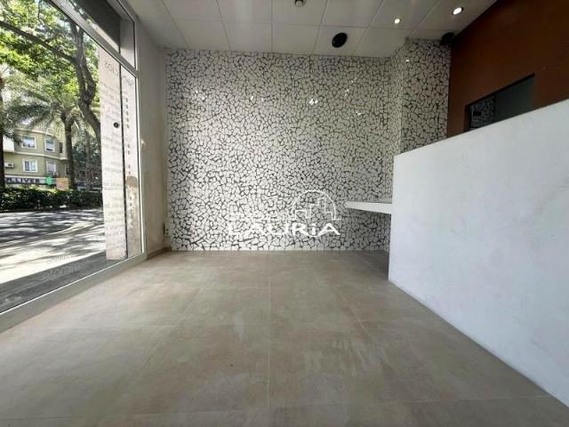 Local comercial en alquiler en Valencia, Avenida Reino de Valencia, 46004
