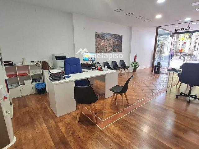 Local comercial en alquiler en Vendrell, El, de 68 m² por 760