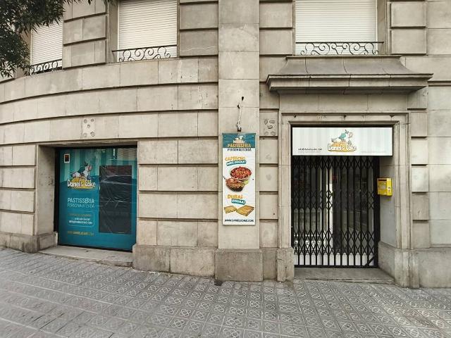 Local comercial en Alquiler en Vila de Gràcia