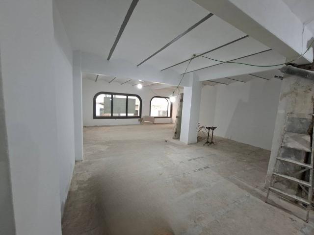 Local comercial en Alquiler en Vila de Gràcia