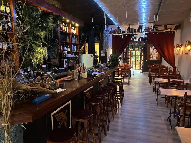 Local comercial en Alquiler en Vila de Gràcia