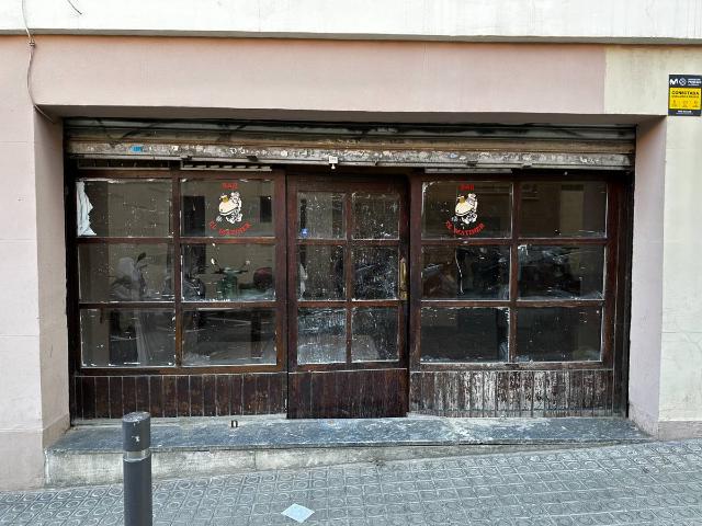 Local comercial en Alquiler en Vila de Gràcia