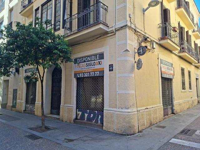 Local comercial en Alquiler en Vila de Gràcia