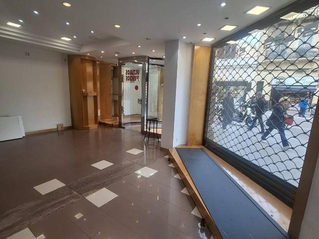 Local comercial en Alquiler en Vila de Gràcia