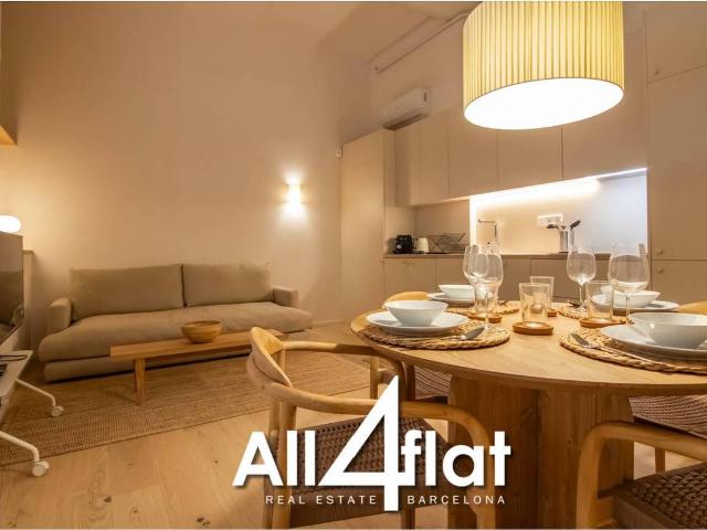 Local comercial en Alquiler en Vila de Gràcia