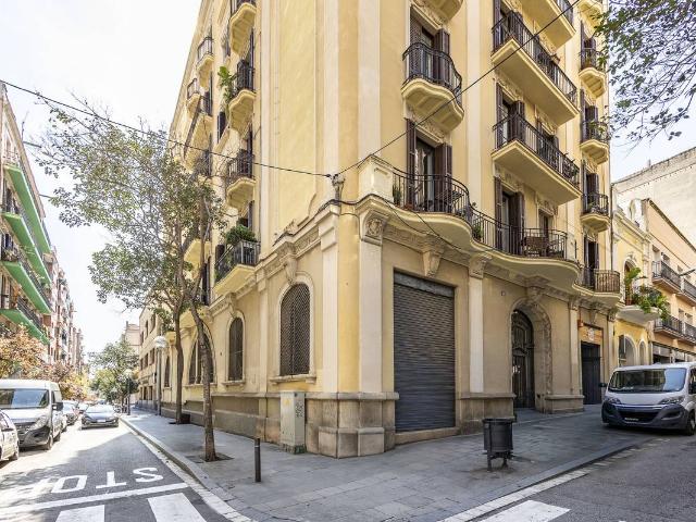 Local comercial en Alquiler en Vila de Gràcia