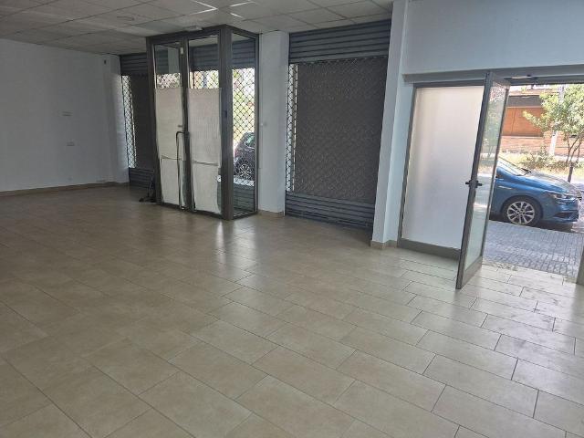 Local comercial en alquiler en Vilafranca del Penedès, de 200 m² por 1.200