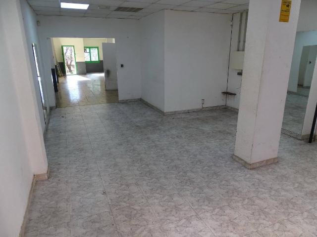 Local comercial en Alquiler en Vilapicina i la Torre Llobeta