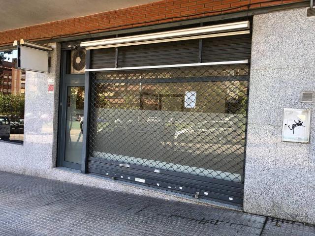 Local comercial en Alquiler en Vinyets Molí Vell